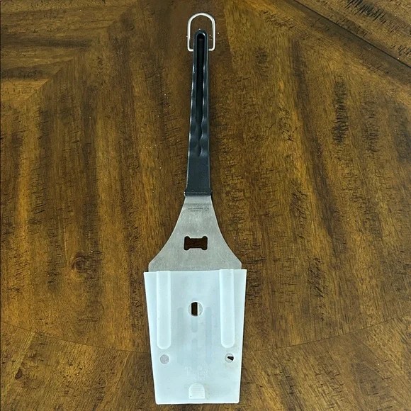 Pampered Chef Bar-B-Boss Grill Spatula with Black Handle - Picture 3 of 3